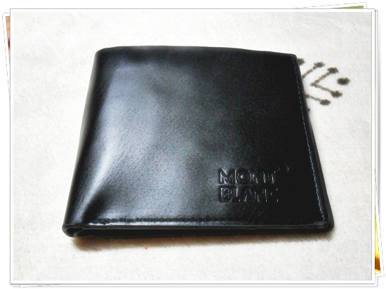กระเป๋าสตางค์ผู้ชายหนังแท้ Mont Blanc ใบสั้นสีดำ