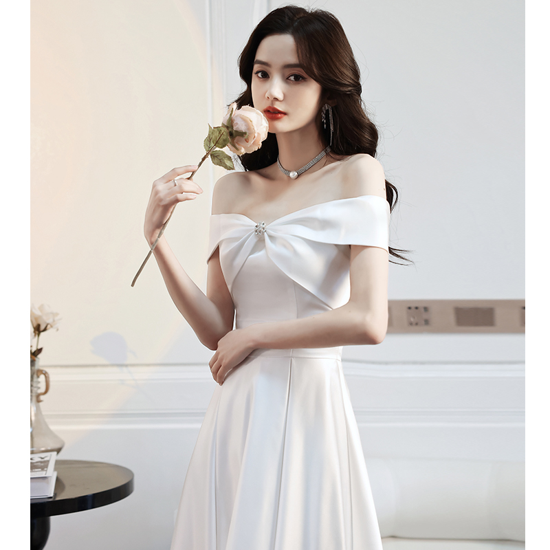 ชุดราตรี ชุดราตรีสวยหรู แบบ ทันสมัย Evening dress