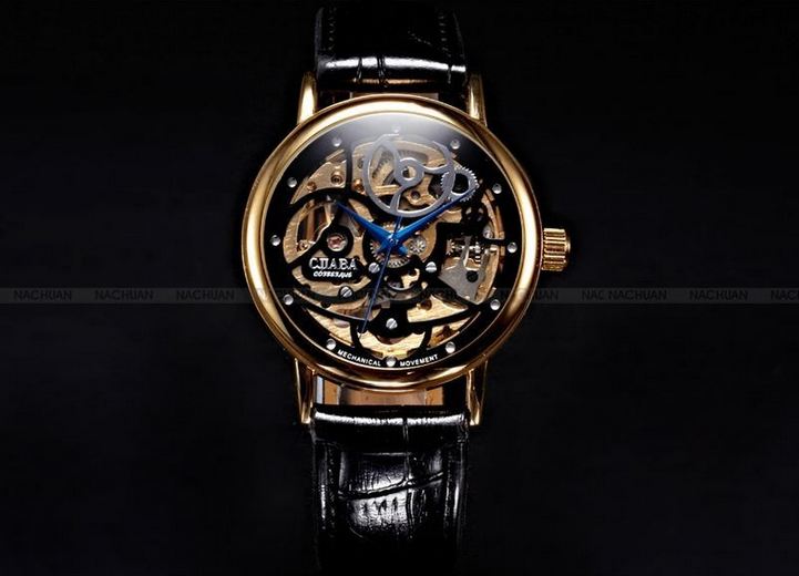 นาฬิกาโชว์กลไก นาฬิกาข้อมือเปลือย Mechanical watch นาฬิกาข้อมือผู้ชาย แบบโชว์กลไก สายหนังสีดำ หน้าปัดดำ ตัดด้วยเข็มสีน้ำเงิน 98801
