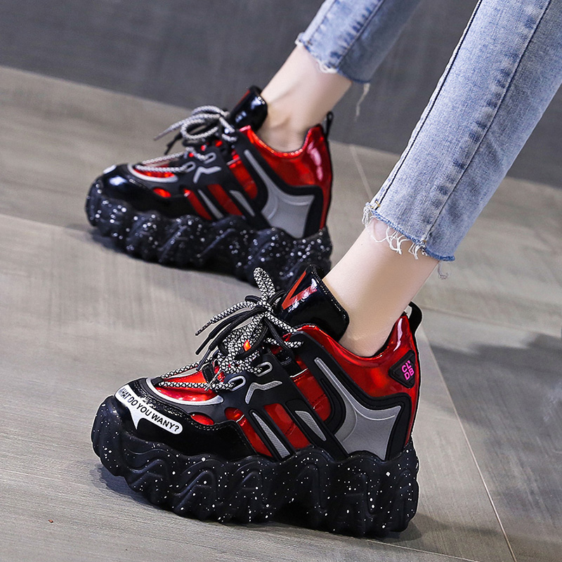 รองเท้าผ้าใบเสริมส้นสูง ไซต์35-39 สนใจทักแชท ฟรีค่าส่ง!