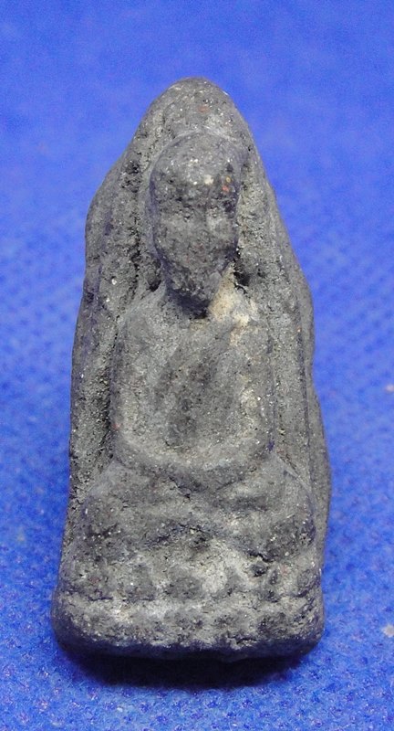 หลวงปู่ทวด เนื้อว่านพิมพ์ชลูด