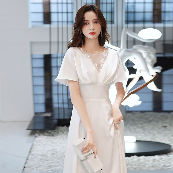 ชุดราตรี ชุดราตรีสวยหรู แบบ ทันสมัย Evening dress