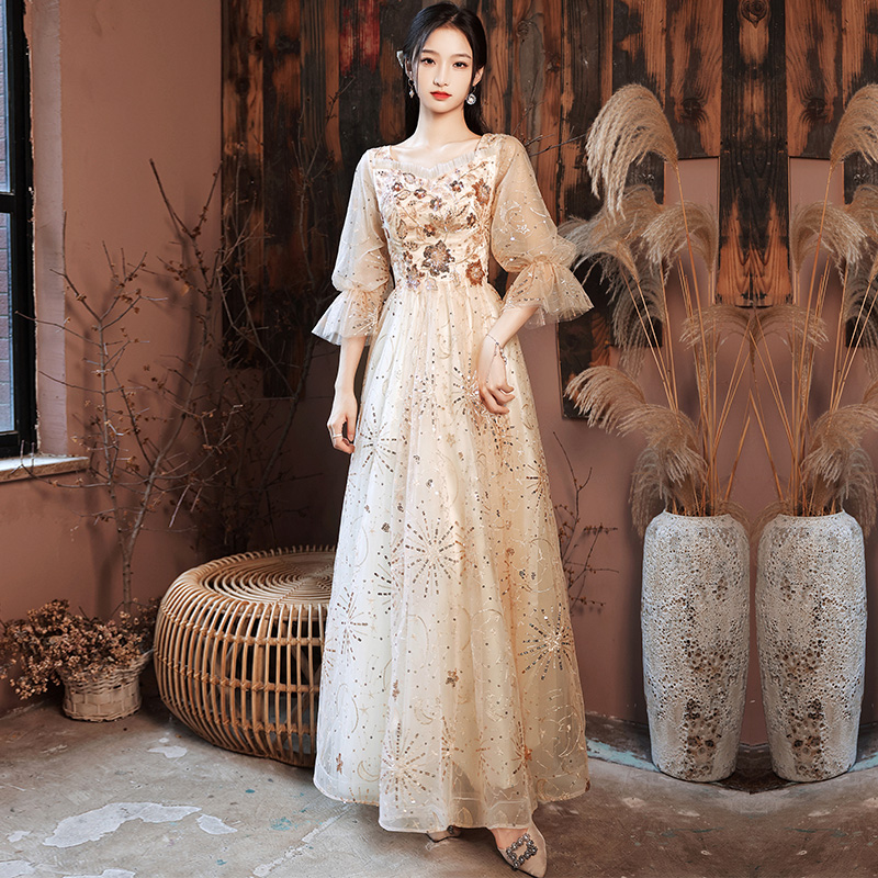 ชุดราตรี ชุดราตรีสวยหรู แบบ ทันสมัย Evening dress