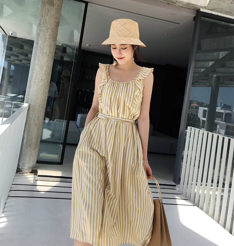 Dress4597 เดรสยาวทรงปล่อยลายทางโทนสีขาวเหลืองมัสตาร์ด สายบ่าแต่งระบาย มีผ้าผูกเอว ผ้าลินินเนื้อดี