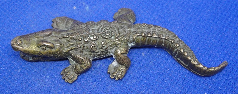 จระเข้หลวงปู่สุภา ถันตสี