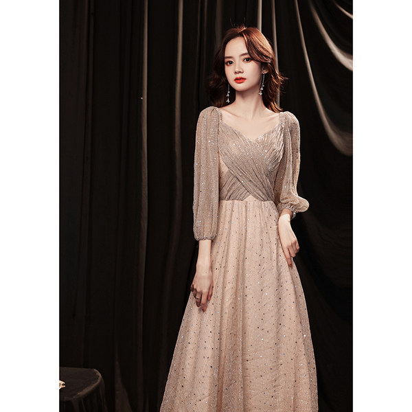 ชุดราตรี ชุดราตรีสวยหรู แบบ ทันสมัย Evening dress