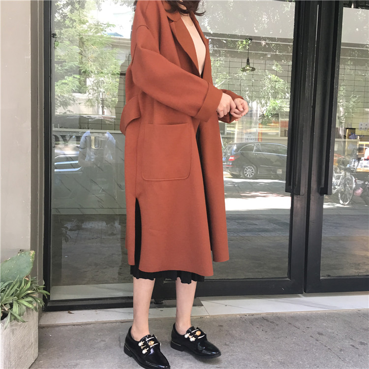 เสื้อโค้ทคลุม สไตล์เกาหลี ผ้าดีทิ้งตัวมีน้ำหนัก กันลมได้ดี เหมาะใส่ไปอากาศไม่หนาวมาก ใส่แล้วเกาหลีสุดๆไปเลย same pic