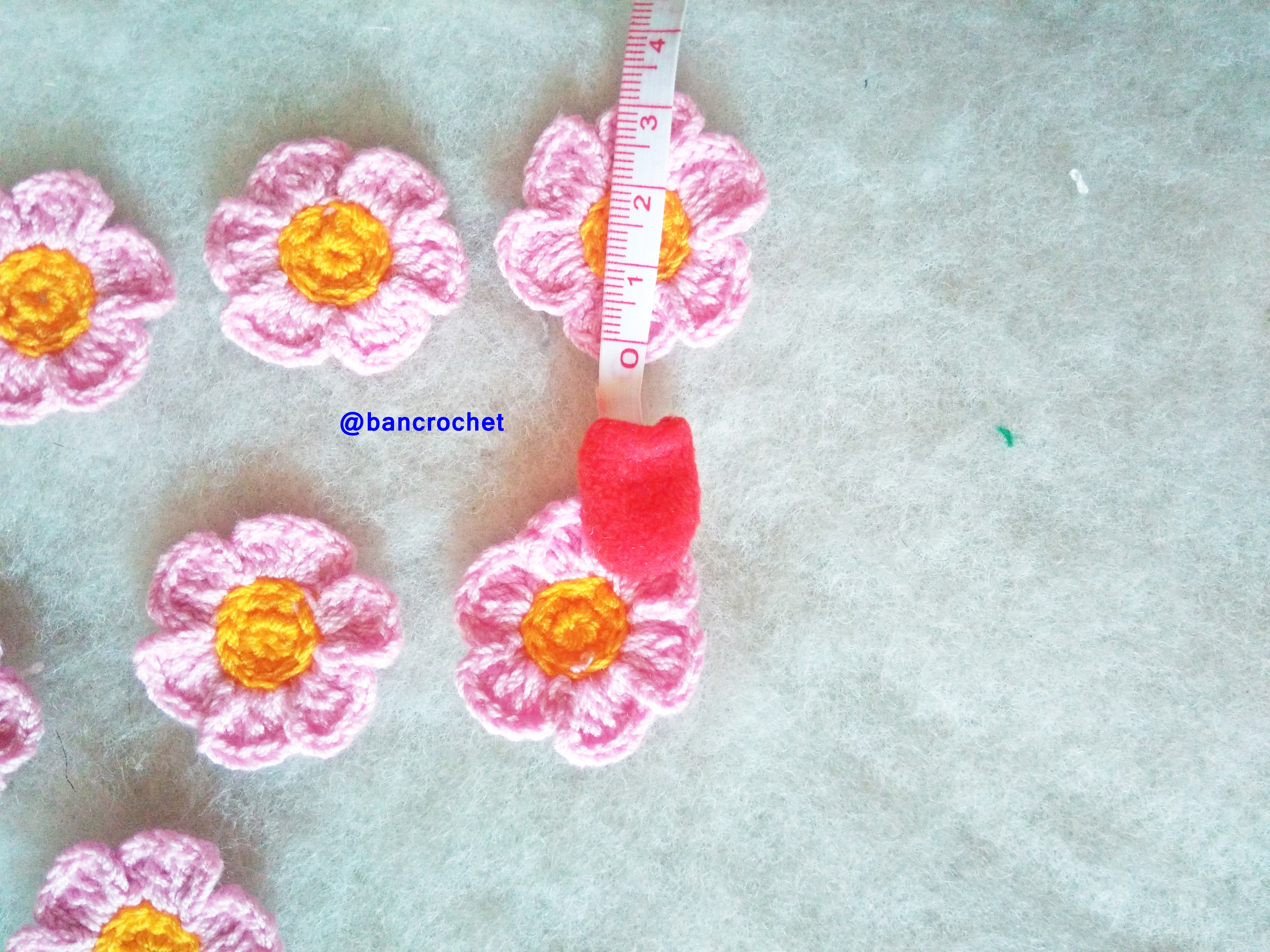 Bancrochet ดอกไม้ถักโครเชต์ crochet flowers ม่วง 3 cm