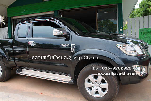 ครอบแก้มข้างประตู ลายรังผึ้งดำ Vigo Champ