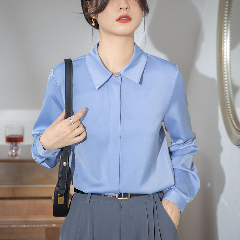 เสื้อเชิ้ตผู้หญิงแขนยาว เสื้อเชิ้ตผู้หญิงใส่ทํางาน 390 บาทต่อชิ้น ฟรีค่าจัดส่ง