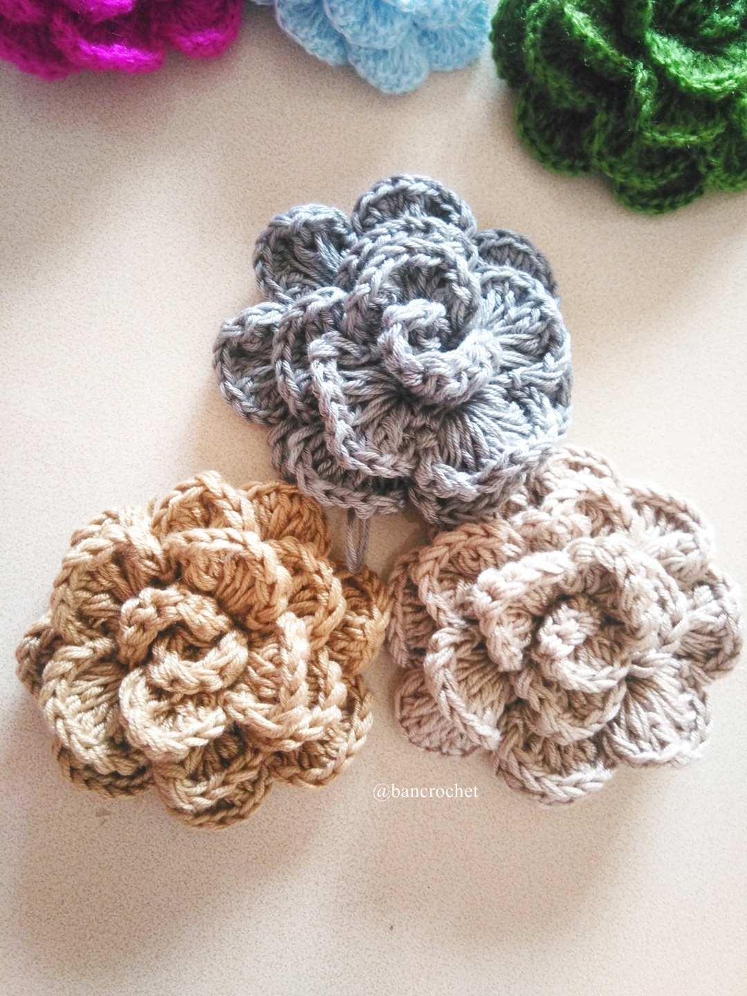 กุหลาบถักไหมพรม Rose Flowers Crochet หลากสี 4 นิ้ว
