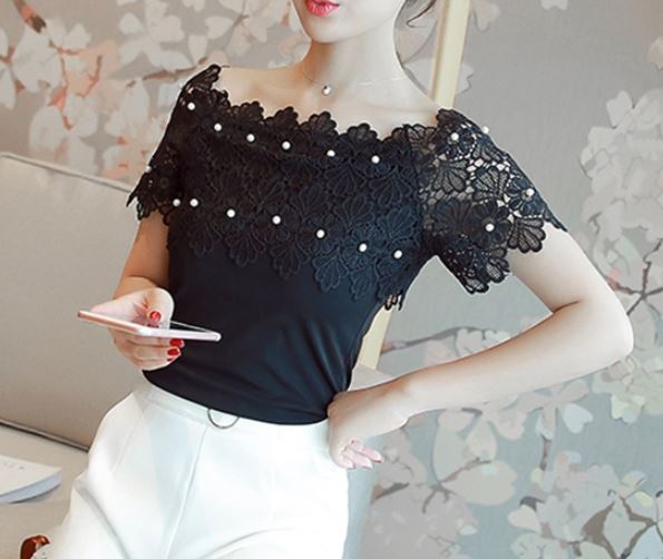 เสื้อลูกไม้ แขนสั้น เสื้อคอปาด แบบสวย แบบไทย ๆ เสื้อลูกไม้ ลุ๊ค คุณหนู แต่งมุก สวย เก๋ ใส่ทำงาน อยู่บ้านได้หมด 695457