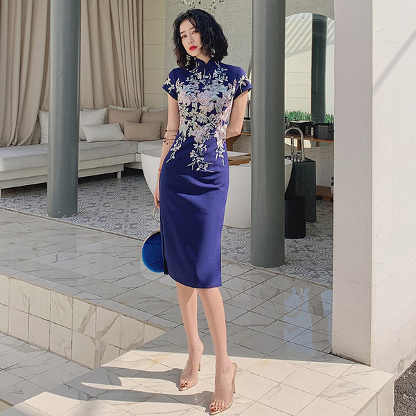 ชุดราตรี ชุดราตรีสวยหรู แบบ ทันสมัย Evening dress