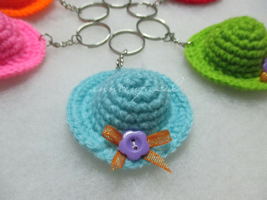 พวงกุญแจหมวกจิ๋ว