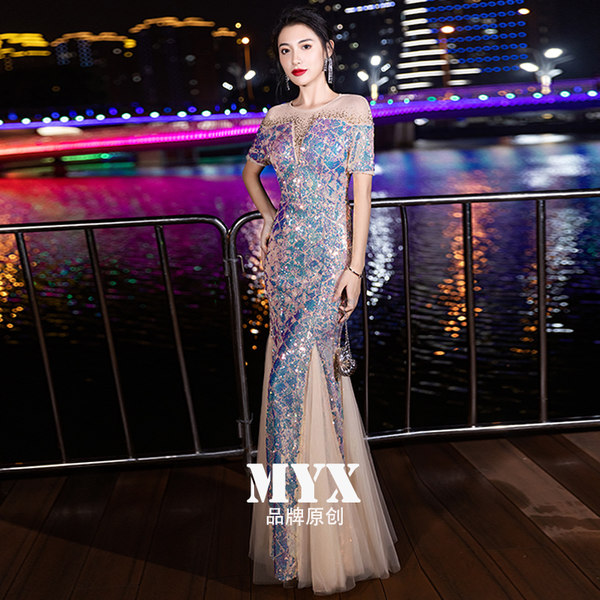 ชุดราตรี ชุดราตรีสวยหรู แบบ ทันสมัย Evening dress