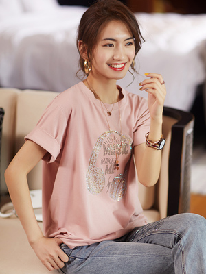 เสื้อผ้าแฟชั่นสุภาพสตรีวัยผู้ใหญ่ เสื้อผ้าผู้ใหญ่สวยๆ