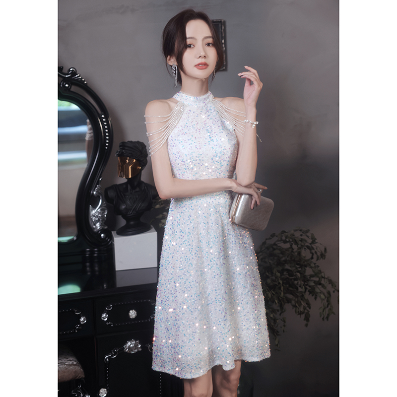 ชุดราตรี ชุดราตรีสวยหรู แบบ ทันสมัย Evening dress