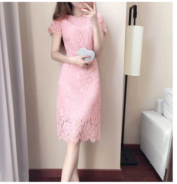 Dress4495 เดรสลูกไม้ทรงเข้ารูป ซิปหลังใส่ง่าย มีซับในอย่างดีทั้งชุด ผ้าลูกไม้คอตตอนเนื้อดีหนาสวย งานดีทรงดีลายสวย เรียบหรูดูแพงสุด ใส่ทำงาน/ใส่ออกงานได้