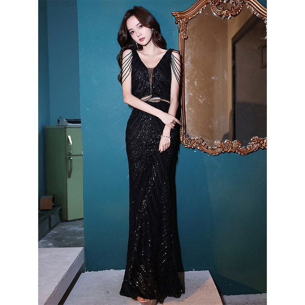 ชุดราตรี ชุดราตรีสวยหรู แบบ ทันสมัย Evening dress