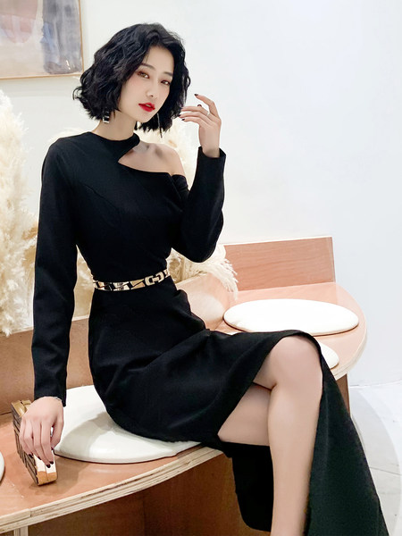 ชุดราตรี ชุดราตรีสวยหรู แบบ ทันสมัย Evening dress