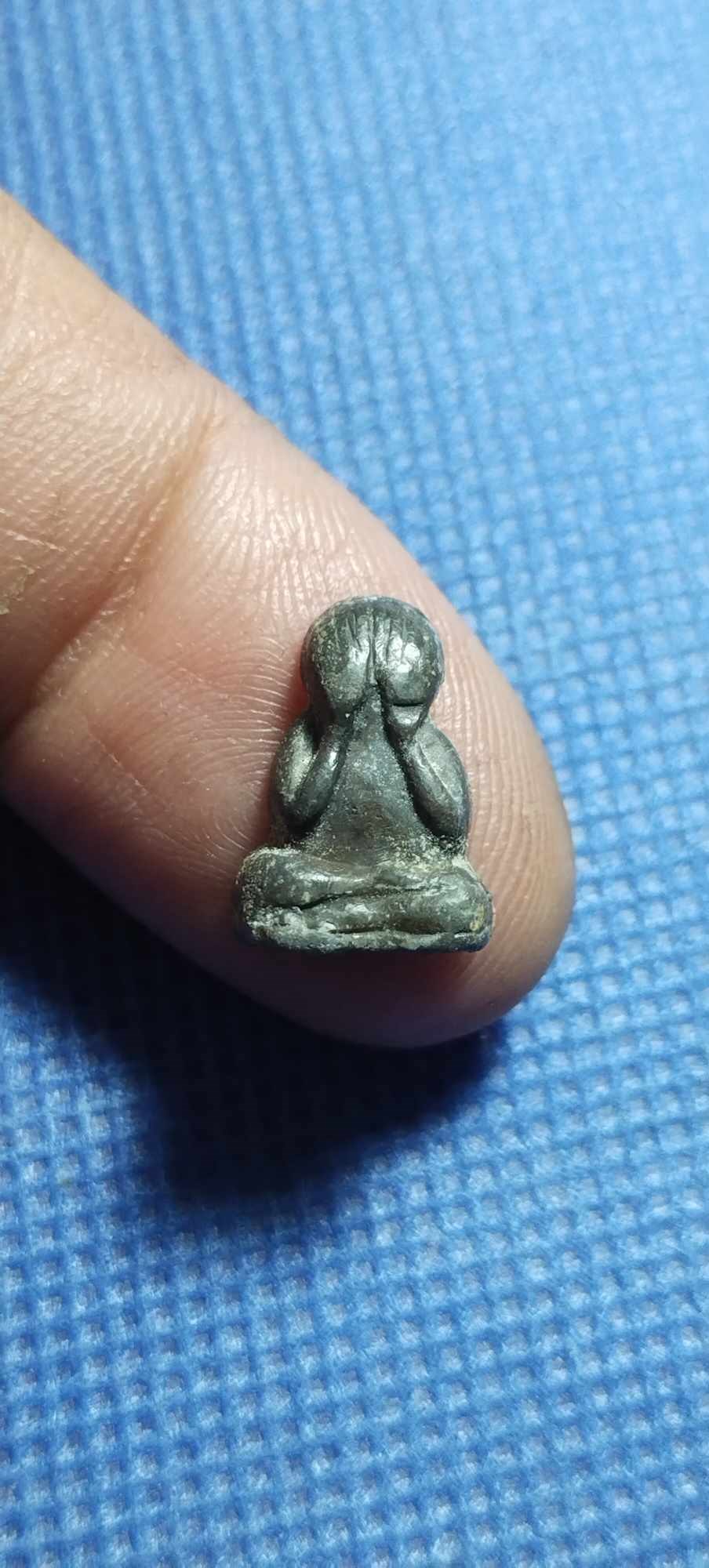 พระปิดตาหลวงปู่โต๊ะ ข้าวตอกแตก