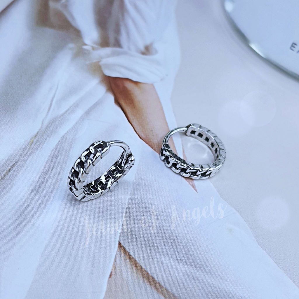 ต่างหูเงินแท้ S925 รุ่น Blithe ต่างหูห่วงเชือกวินเทจสีเงินรมดำ สูง11mm เงินแท้ทั้งชิ้น Silver925 ต่างหูผู้ชาย