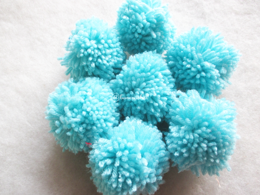 ปอมปอมไหมพรมสีชมพูอมแดง ขนาด 2 นิ้ว pompoms crochet