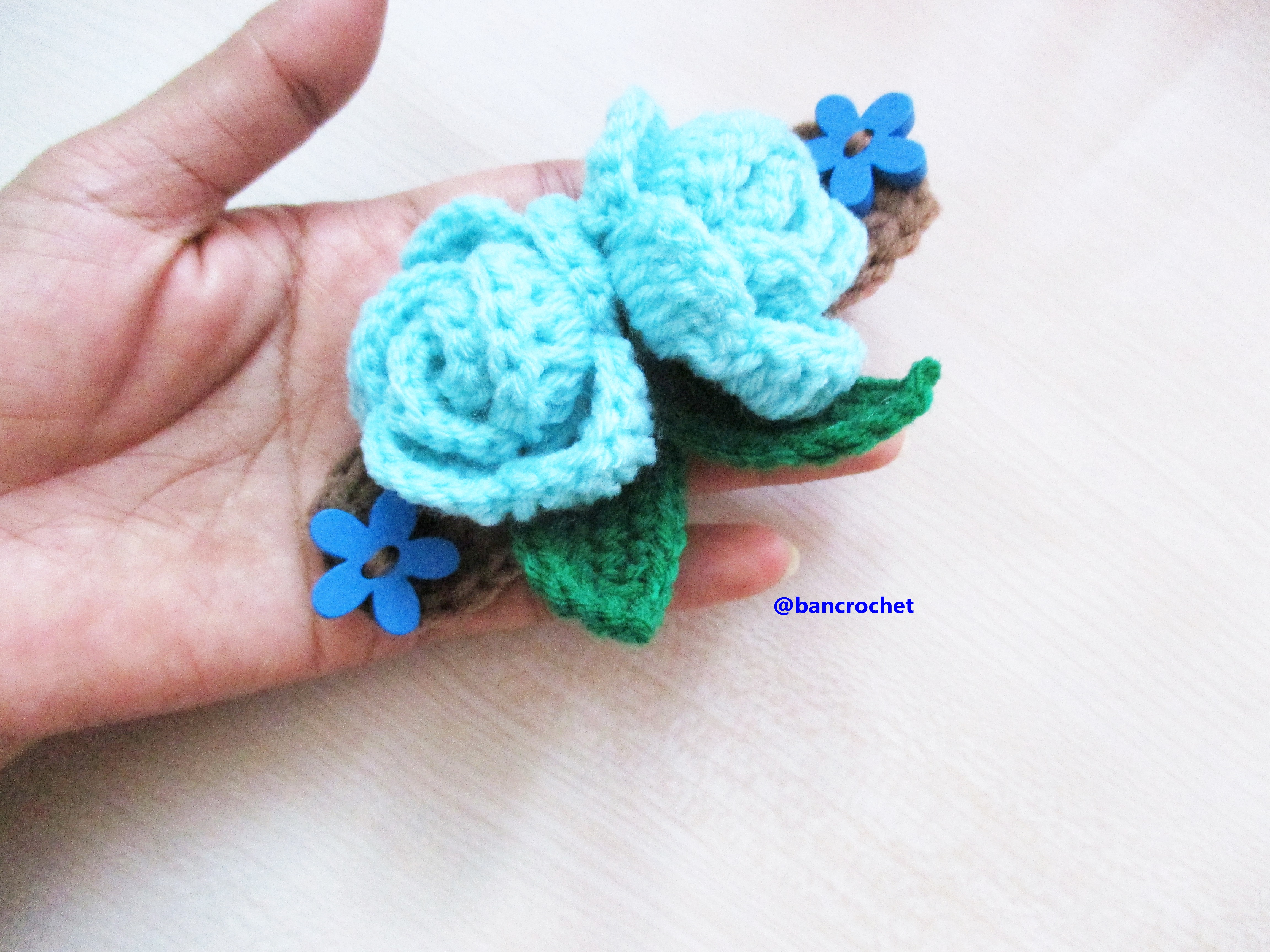 Bancrochet ที่คล้องสายหน้ากากอนามัย หรือหน้ากากผ้าถักโครเชต์ ไม่เจ็บหลังหู mask mates crochet หลากสี 3.5 นิ้ว