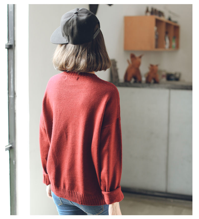 Sweater เสื้อสเวทเตอร์แขนยาว สีแดงเลือดหมู ทรงสวย จะใส่เดี่ยวไหรือใส่โค้ทคลุมก็เริ่ด