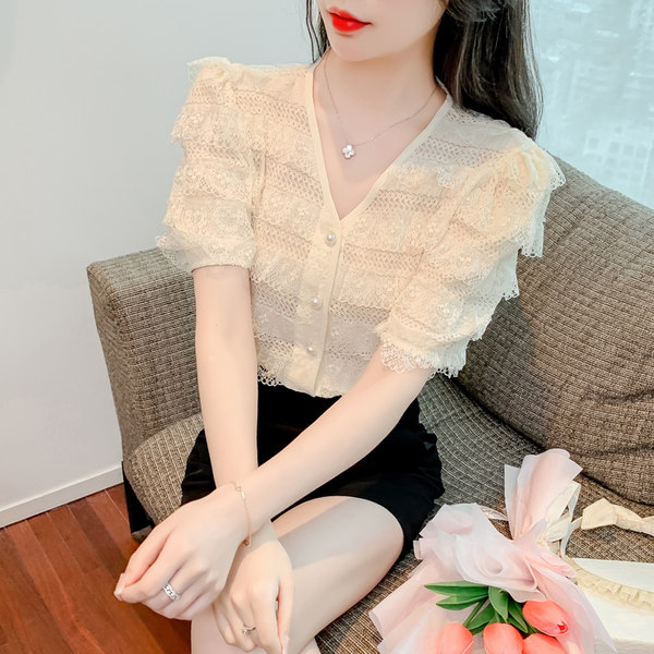 เสื้อลูกไม้ แขนสั้น