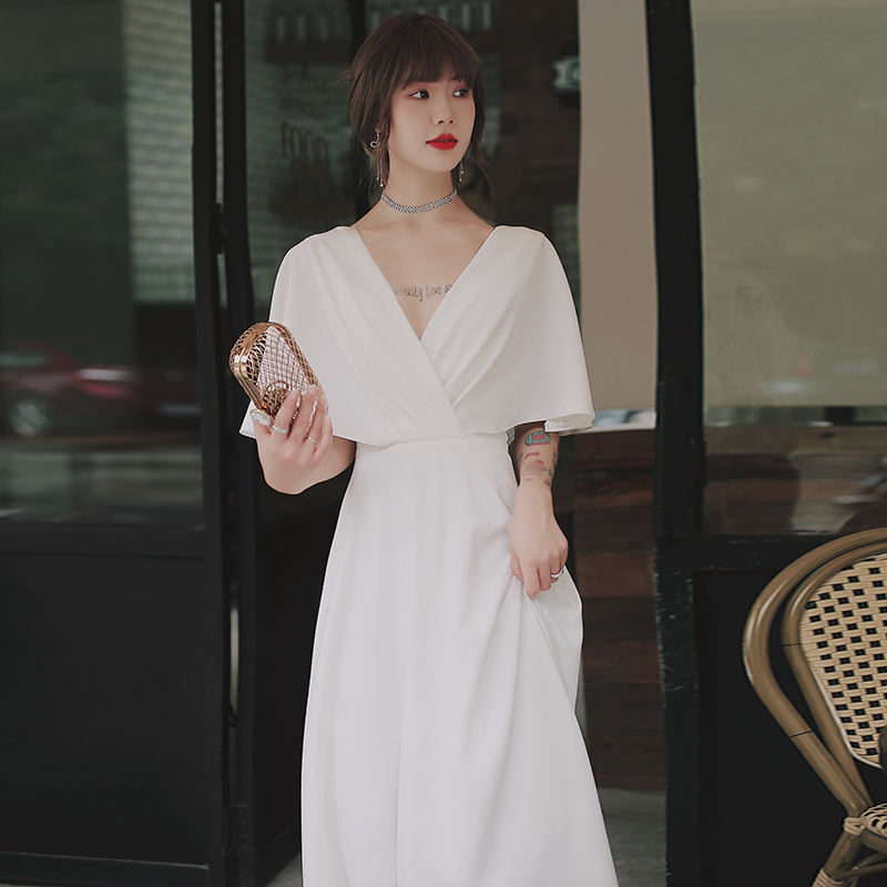 ชุดราตรี ชุดราตรีสวยหรู แบบ ทันสมัย Evening dress