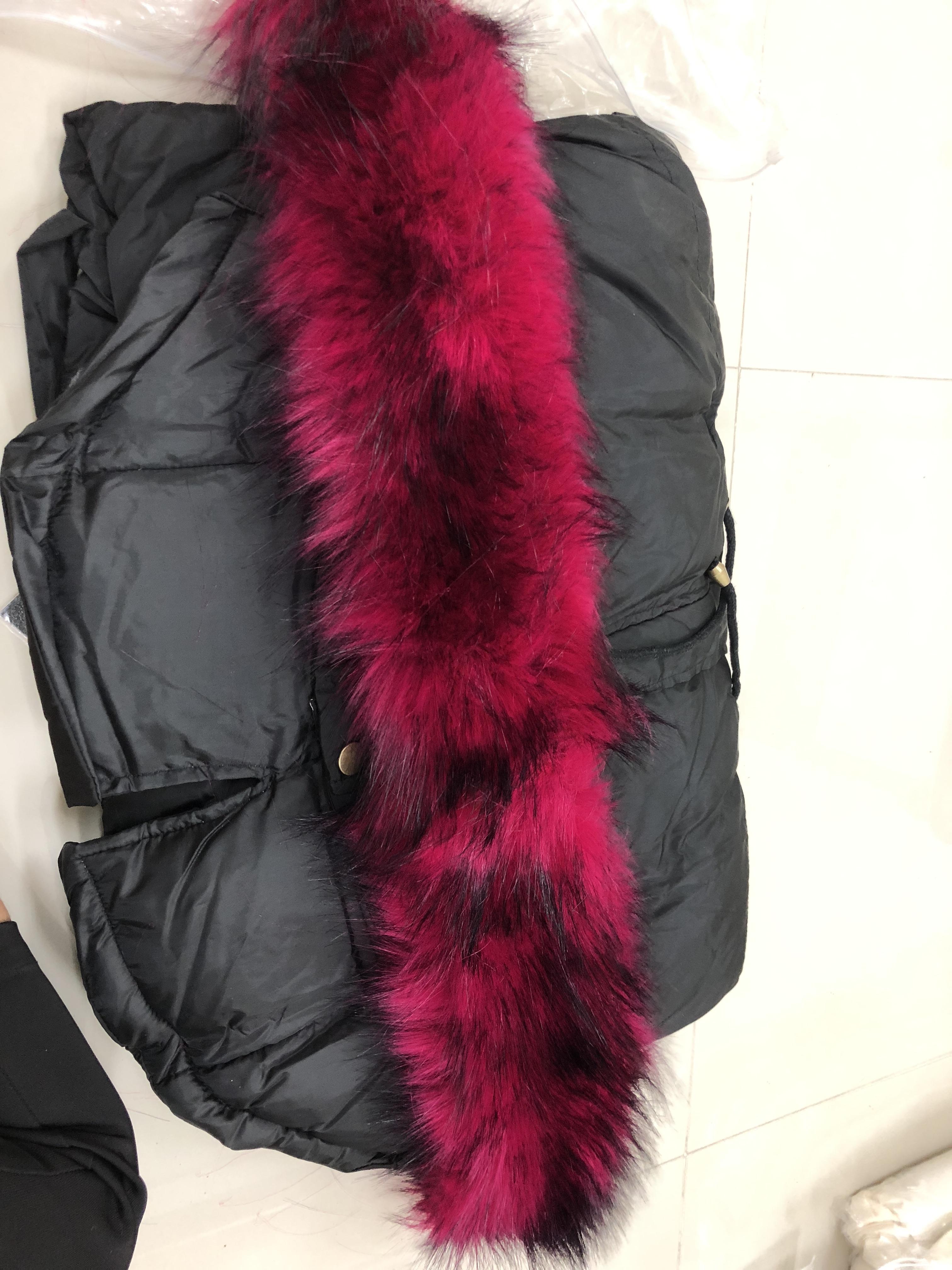 เสื้อกันหนาวฮู้ดดี้ แต่งเฟอร์หนาฟู งานเกรดดีเหมือนแบบ บุนวมหนา อุ่นมาก หิมะก็เอาอยู่ (ถอดขนถอดฮู้ดได้) ดำฮู้ดชมพู