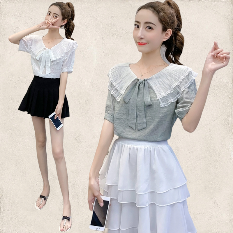 Blouse3880 เสื้อคอวีผูกโบว์ แต่งปกลูกไม้เพิ่มดีเทลความน่ารัก ผ้าโพลีเกรดพรีเมียมเนื้อดีมีน้ำหนักนุ่มใส่สบาย งานสวยน่ารักเต็มสิบ แมทช์กับอะไรก็เข้า ใส่เที่ยว/ใส่ทำงานได้ มี 2 สี ขาว, เขียว