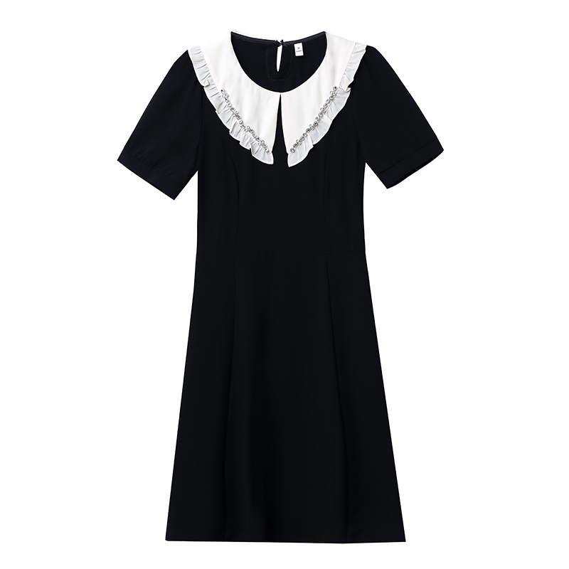 เดรสคนอ้วน เดรสสาวอวบ ชุดเดรสคนอ้วนวัยรุ่น คอลูกไม้สีขาว ตัวเสื้อสีดำ BY PLUS SIZE Girl