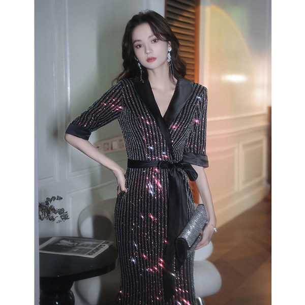 ชุดราตรี ชุดราตรีสวยหรู แบบ ทันสมัย Evening dress