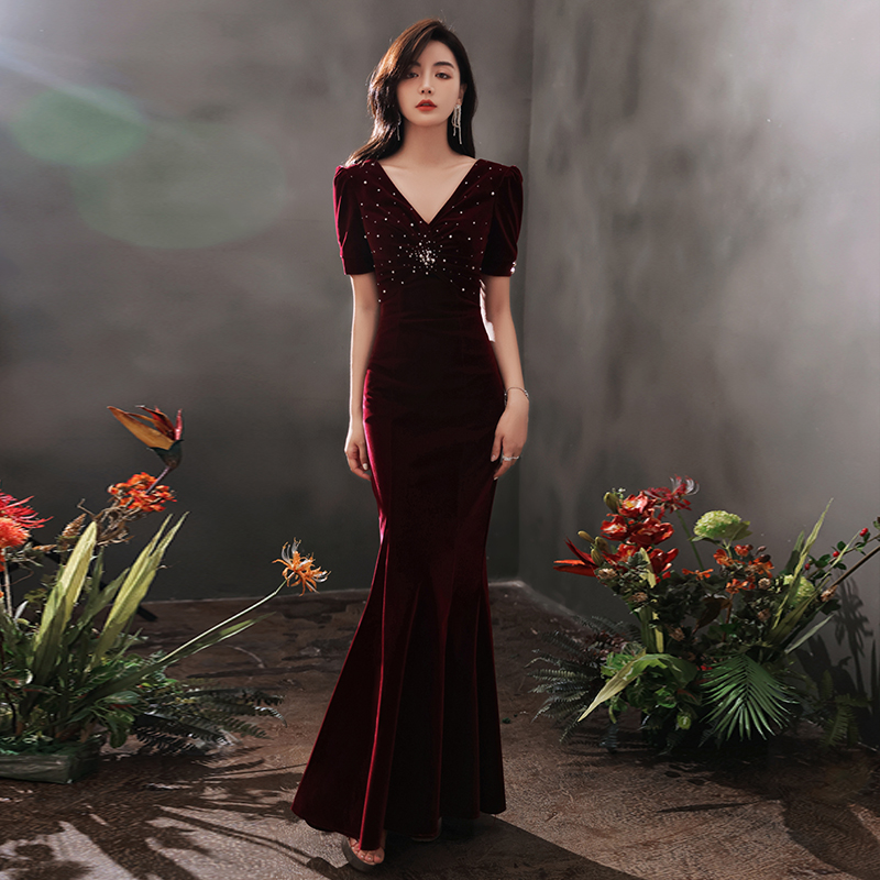 ชุดราตรี ชุดราตรีสวยหรู แบบ ทันสมัย Evening dress
