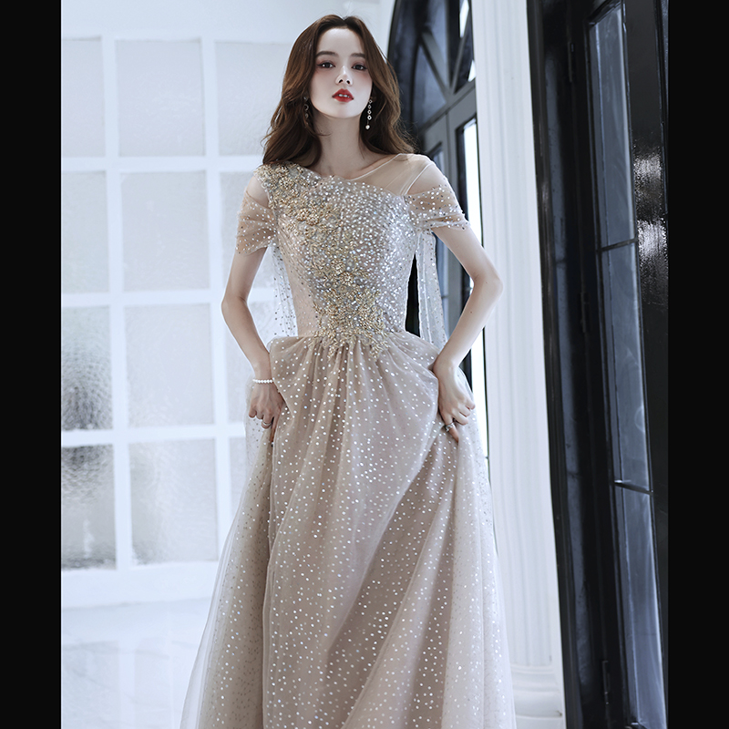 ชุดราตรี ชุดราตรีสวยหรู แบบ ทันสมัย Evening dress