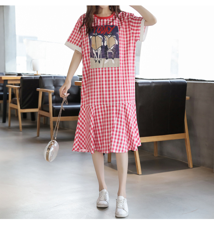 Dress4744 เดรสยาวลายสก็อตทรงปล่อยชายระบาย งานสกรีนลายดิจิตอลอย่างดีสีสวยคมชัด ผ้าโพลีเนื้อดีนุ่มใส่สบาย งานสวยใส่ง่ายน่ารักมาก