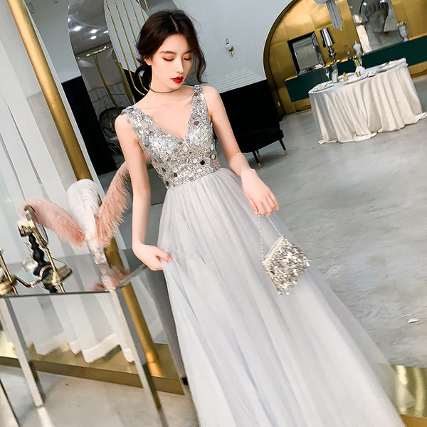 ชุดราตรี ชุดราตรีสวยหรู แบบ ทันสมัย Evening dress