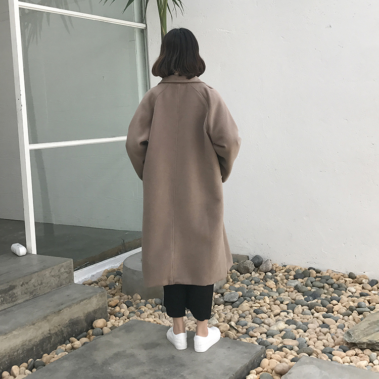 OverCoat เสื้อโค้ทกันหนาว สไตล์เกลหลี ทรงโคล่งสีกะปิ ผ่าข้าง ผ้าวูลผสมเนื้อดี บุซับในฟกันลม พร้อมส่ง same pic