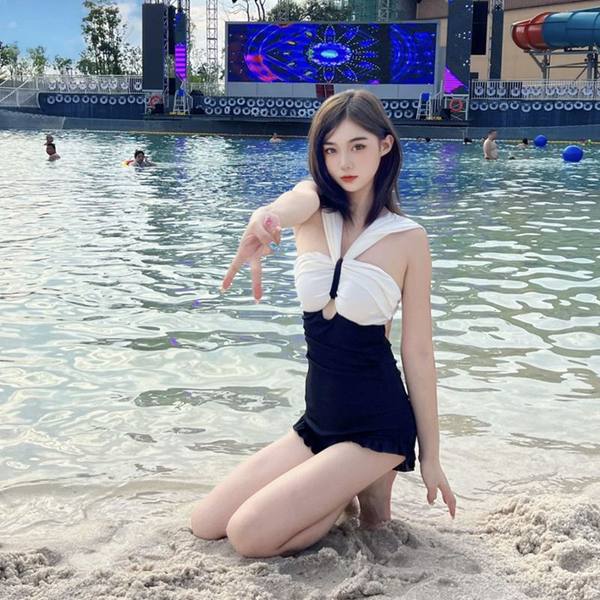 ชุดว่ายน้ำผู้หญิง ชุดว่ายน้ำน่ารัก Bikini ชุดไปทะเล