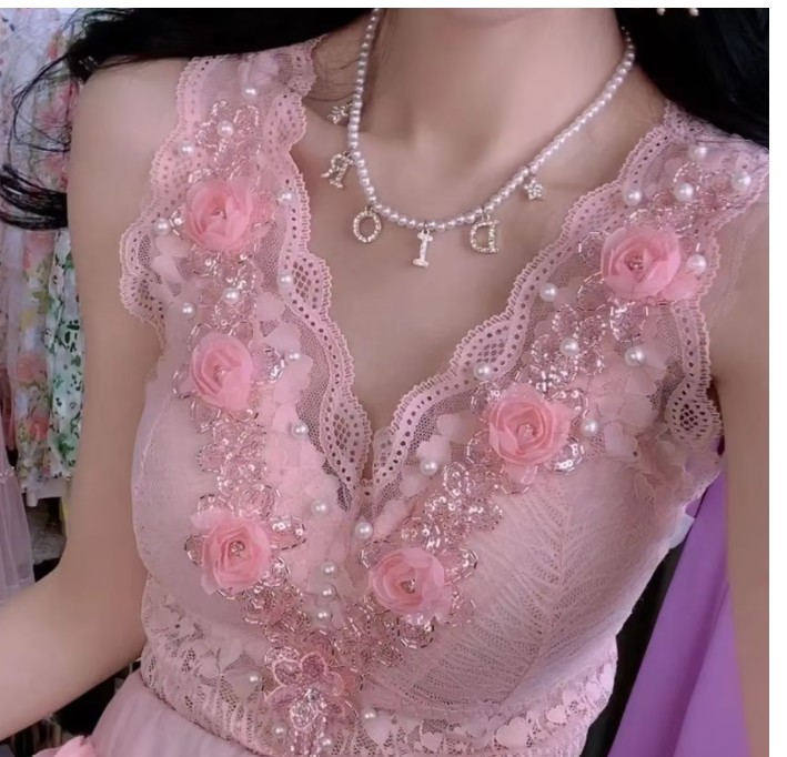 เสื้อผ้าลูกไม้ สีชมพู สีขาว แบบหวือหวา แขนกุด แต่งดอกไม้ ไข่มุก ออกงาน แบบสวย ๆ สีชมพู ขาว 887432