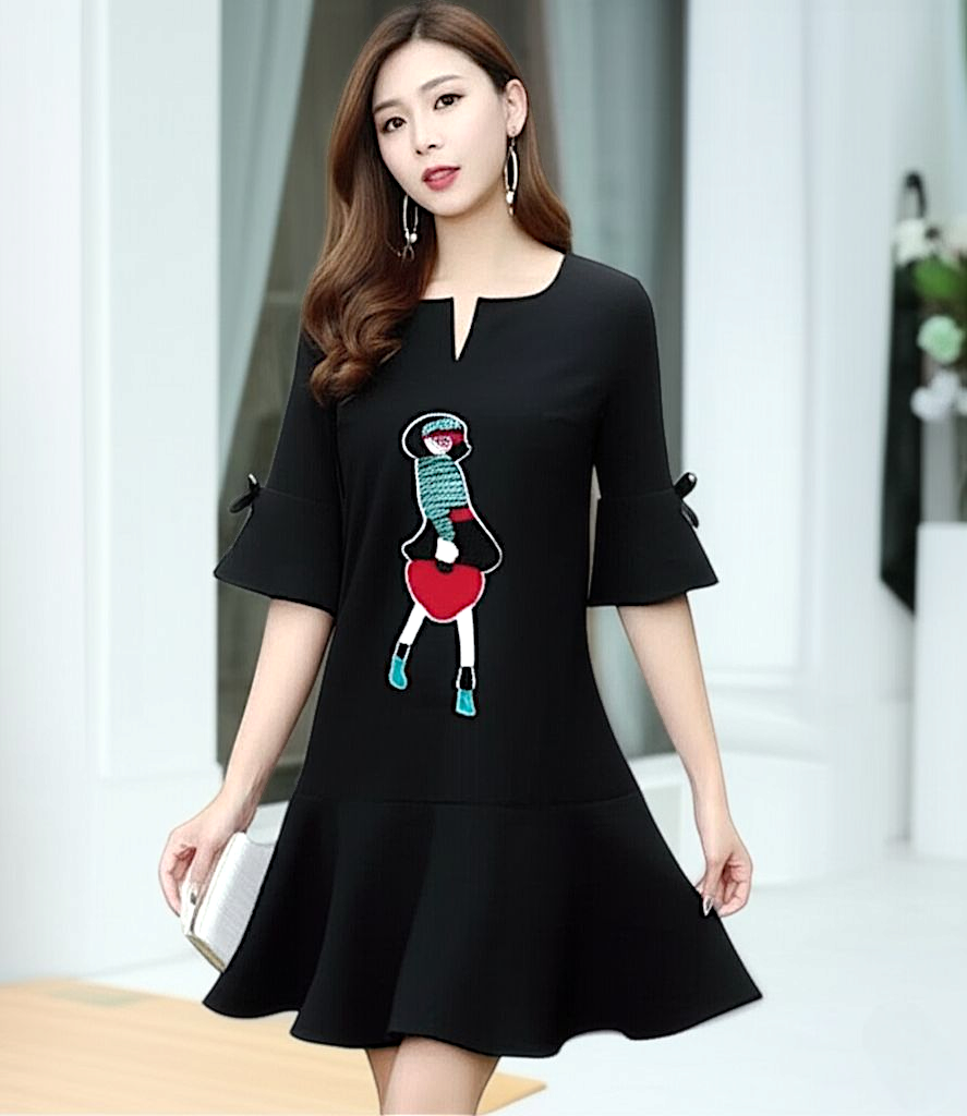 Dress4249 เดรสทรงปล่อยแขนระบายสีพื้นดำแต่งแพทช์เก๋ๆ ชายระบาย ผ้าเนื้อดีสวยมีน้ำหนักทิ้งตัว งานดีทรงดีดูสวยแพง