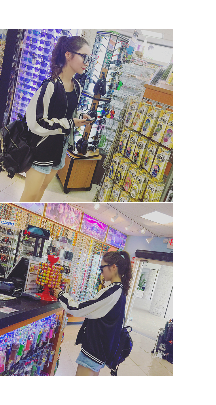 เสื้อคลุมเบสบอล ทรงสวยสีดำ แต่งสีขาว เก๋ๆ ผ้าร่ม ใส่คลุมกันลมชิลๆ same pic