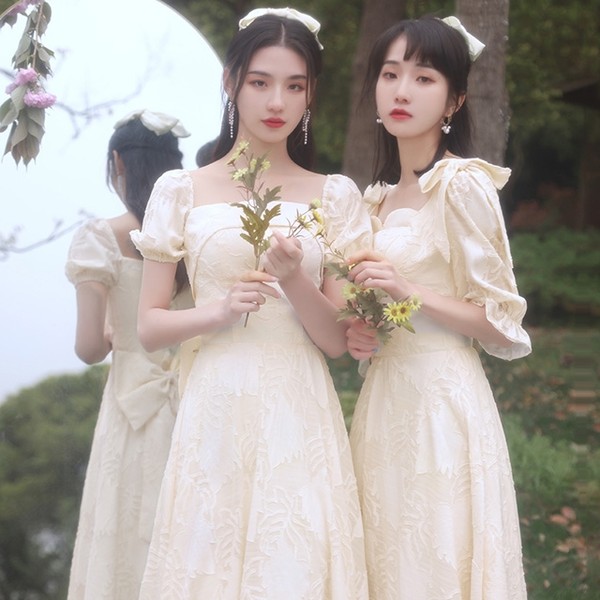 ชุดเพื่อนเจ้าสาว ชุดไปงานแต่งงาน ชุดเพื่อนเจ้าสาวสีขาว