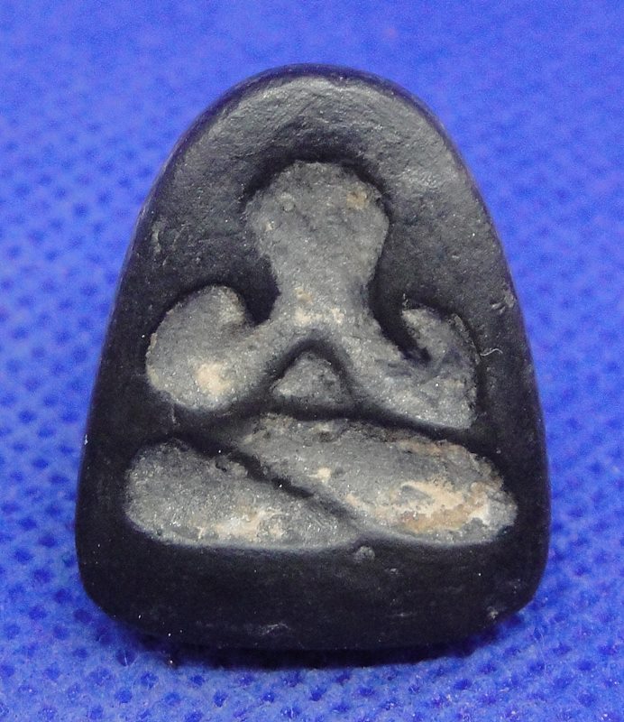 พระปิดตาหลวงพ่อปาน วัดเคลือวัลย์