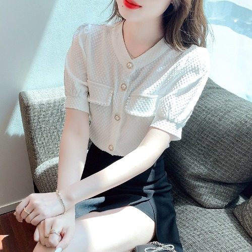 เสื้อลูกไม้ แขนสั้น