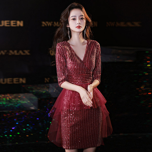 ชุดราตรี ชุดราตรีสวยหรู แบบ ทันสมัย Evening dress