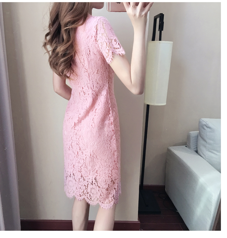 Dress4495 เดรสลูกไม้ทรงเข้ารูป ซิปหลังใส่ง่าย มีซับในอย่างดีทั้งชุด ผ้าลูกไม้คอตตอนเนื้อดีหนาสวย งานดีทรงดีลายสวย เรียบหรูดูแพงสุด ใส่ทำงาน/ใส่ออกงานได้