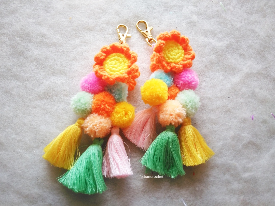 พวงกญแจพู่แขวนกระเป๋า Tassel keychains หลากสี 5.5-6 นิ้ว